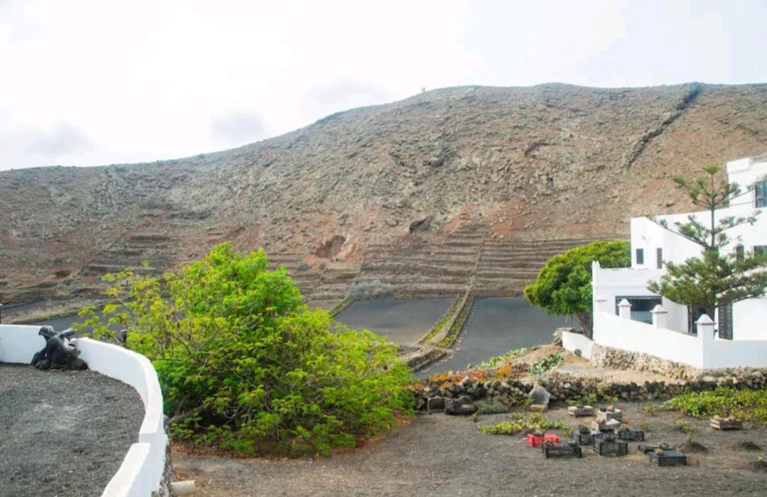 Casa Rural Yeyo En El Crater Del Volcan Tinguaton ภายนอก รูปภาพ